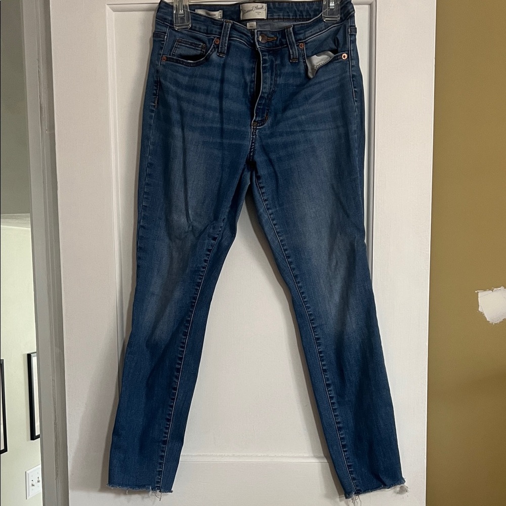 Universal Thread Dark Blue Ankle Jeans